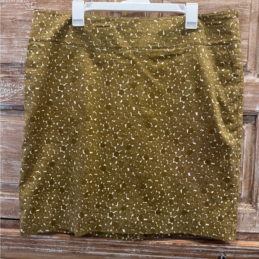 Merona Olive Patterned Mini Skirt Size 16 w/Side Zip